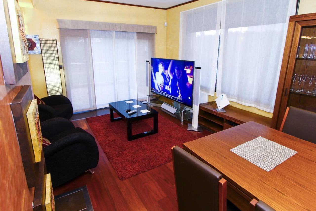 Villa Planet Салоу Екстериор снимка